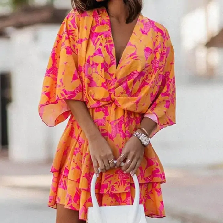 Chic Women’s Summer Floral V-Neck - Perfect for Warm Weather Style